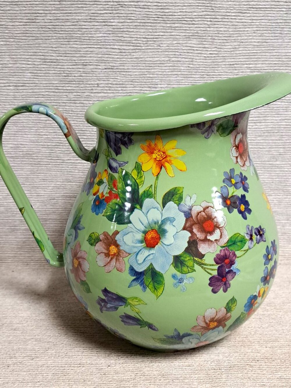 MACKENZIE CHILDS GREEN FLOWER MARKET ENAMEL WATER PITCHER W TAG ON BOTTOM